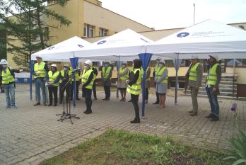 Symboliczne wbicie łopaty pod rozbudowę Szpitala