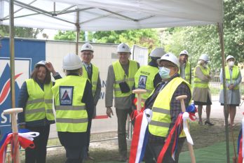 Symboliczne wbicie łopaty pod rozbudowę Szpitala